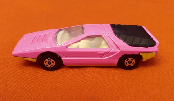 BRIGHT PINK NO STRIPES LESNEY MATCHBOX ALFA CARABO