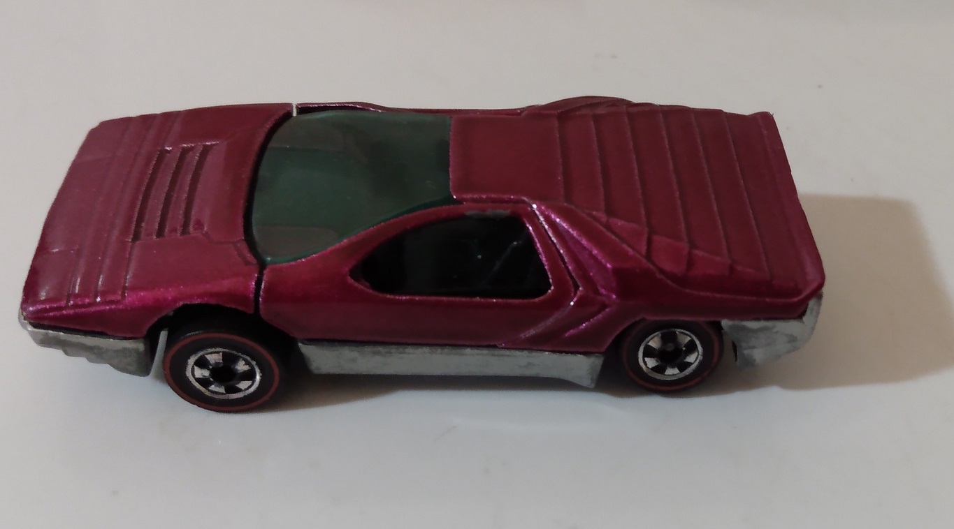 MAGENTA HOT WHEELS - BACK NOT PAINTED BLACK