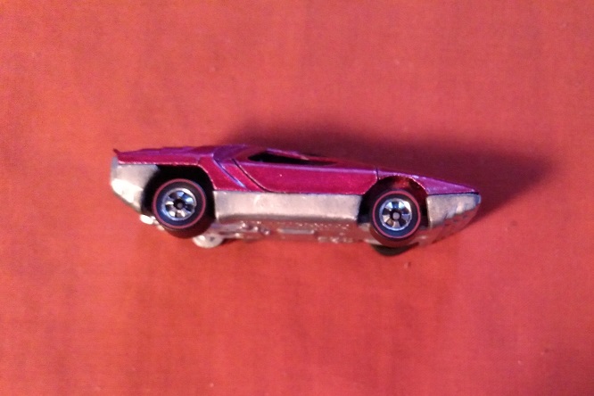 MAGENTA HOT WHEELS - BACK NOT PAINTED BLACK