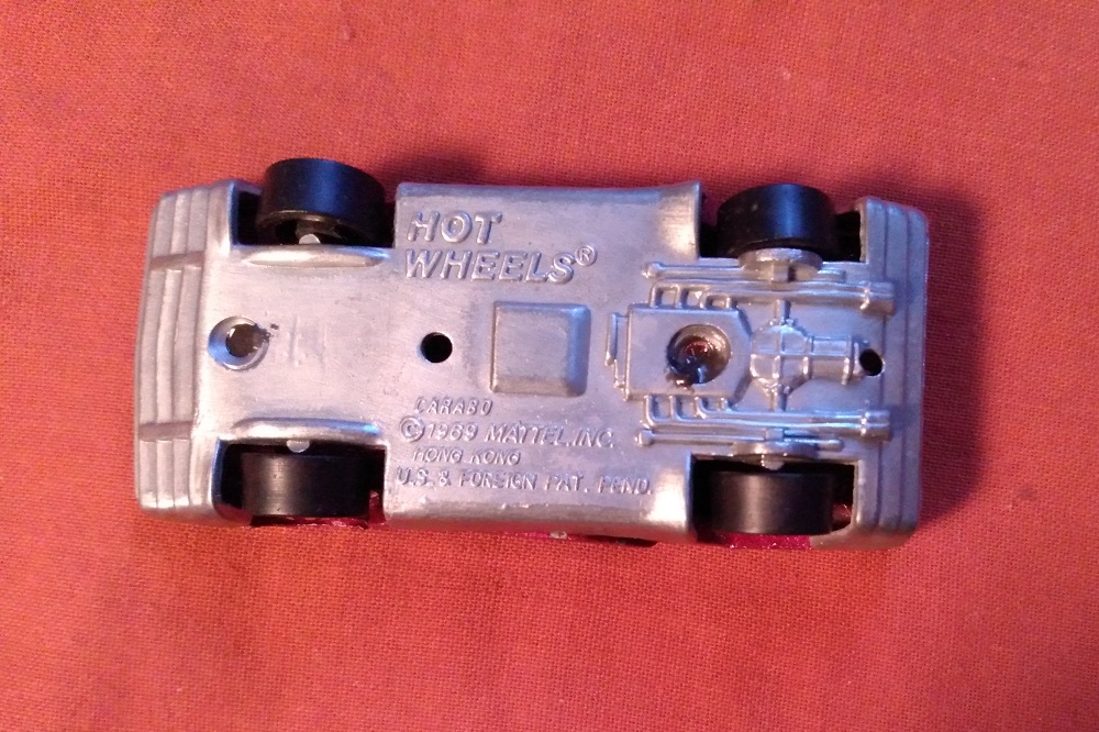 MAGENTA HOT WHEELS - BACK NOT PAINTED BLACK