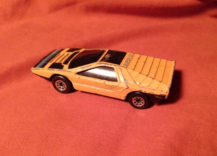 ORANGE WITH BLACK PAINT MATCHBOX ALFA CARABO