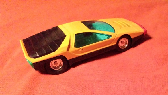 YELLOW DINKY TOYS CARABO BERTONE