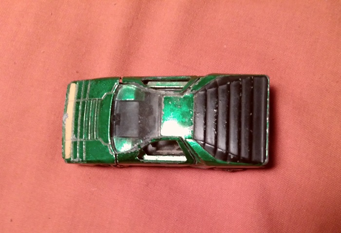 BRIGHT GREEN HOT WHEELS ALFA CARABO