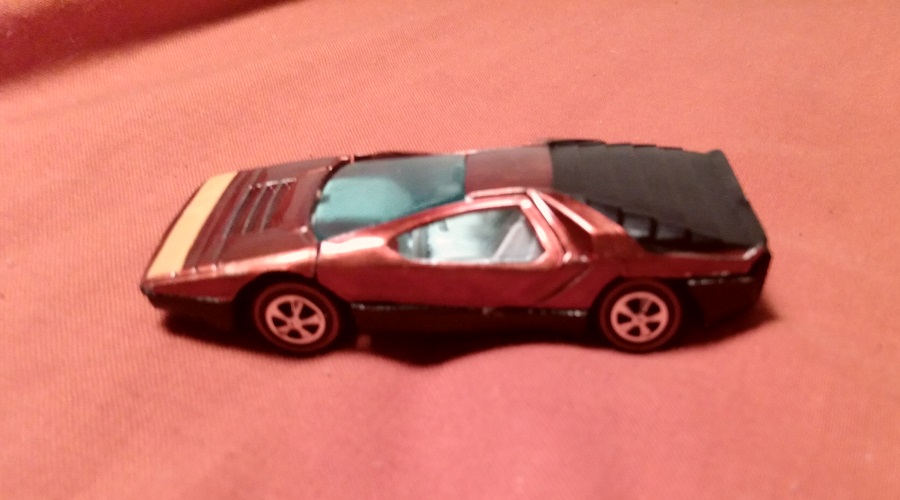 ORANGISH RED HOT WHEELS CARABO