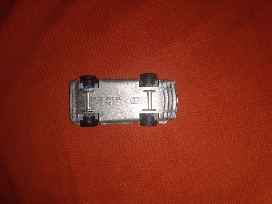 GREEN HITOYS CARABO BERTONE 210