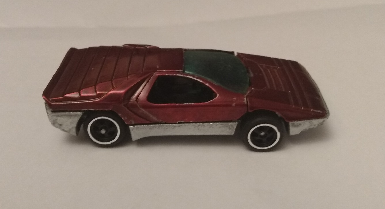 CUSTOM APPLE RED HOT WHEELS CARABO