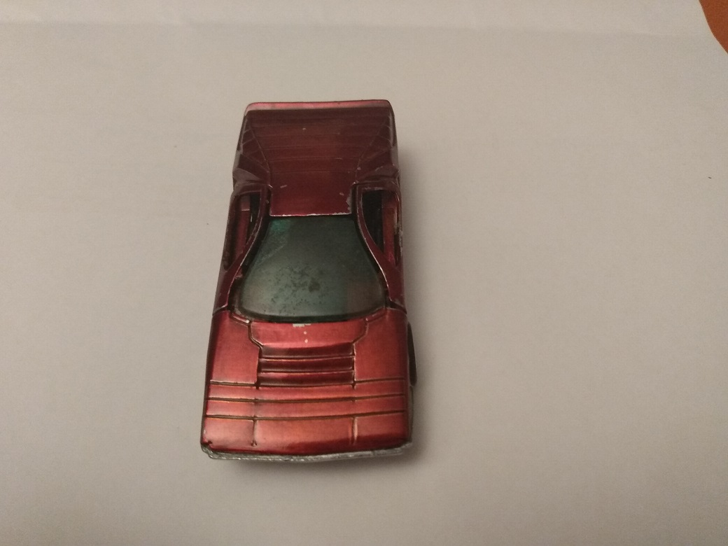 CUSTOM APPLE RED HOT WHEELS CARABO