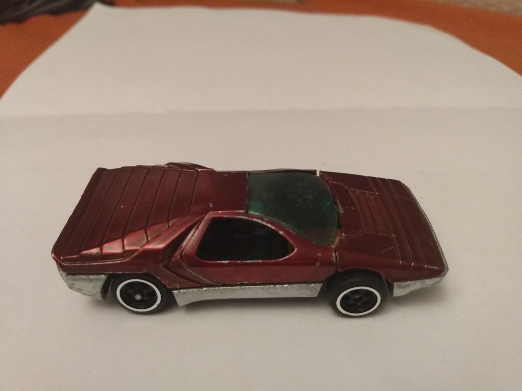 CUSTOM APPLE RED HOT WHEELS CARABO