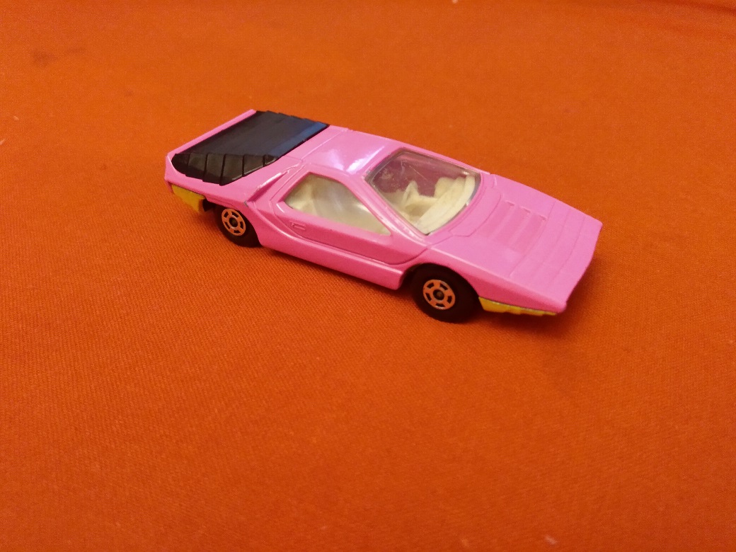 LESNEY MATCHBOX BRIGHT PINK WITHOUT STRIPES ALFA CARABO