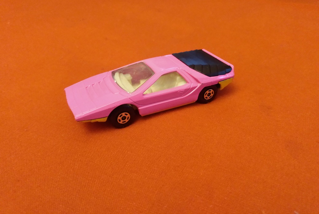 LESNEY MATCHBOX BRIGHT PINK WITHOUT STRIPES ALFA CARABO
