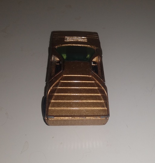 GOLD CUSTOM HOT WHEELS ALFA CARABO