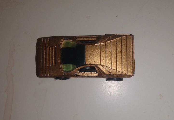 GOLD CUSTOM HOT WHEELS ALFA CARABO
