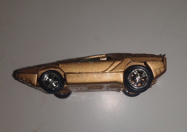GOLD CUSTOM HOT WHEELS ALFA CARABO