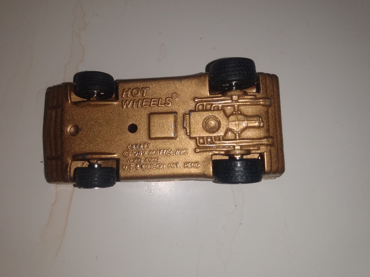 GOLD CUSTOM HOT WHEELS ALFA CARABO