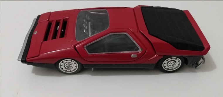 RED TOGI ALFA ROMEO CARABO