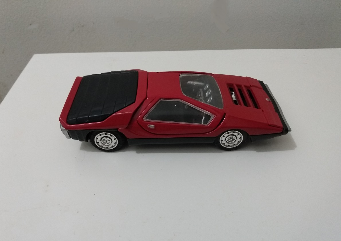 RED TOGI ALFA ROMEO CARABO