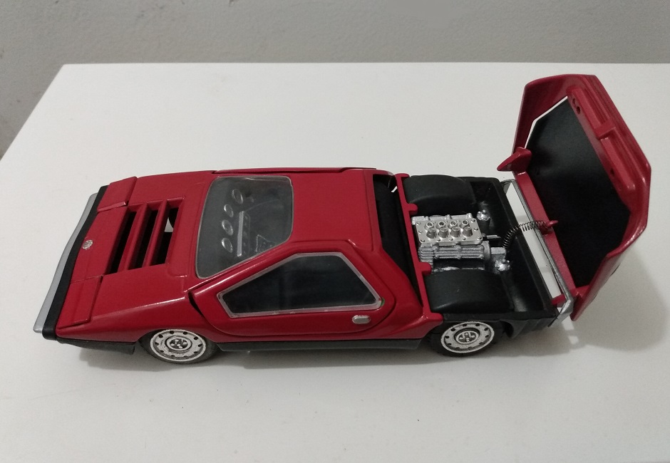 RED TOGI ALFA ROMEO CARABO