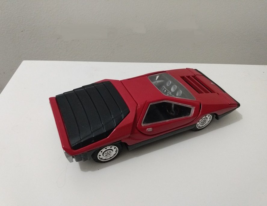 RED TOGI ALFA ROMEO CARABO