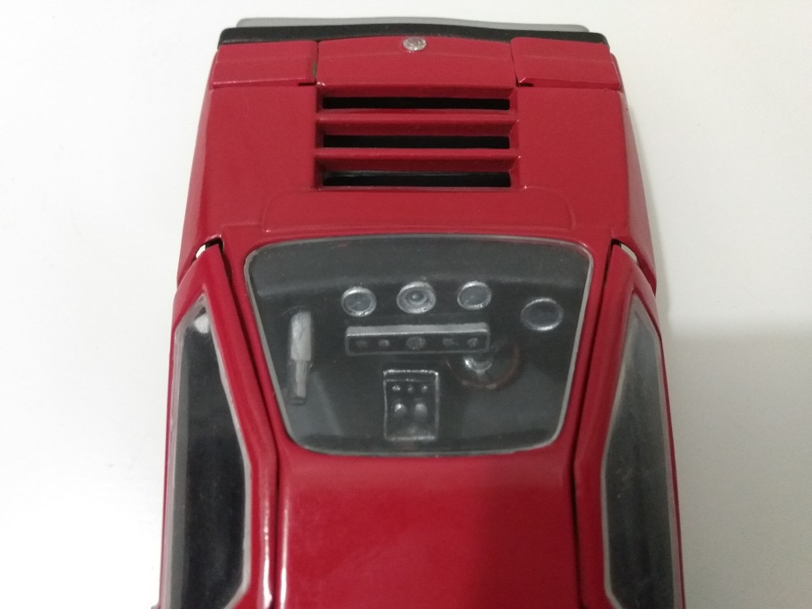 RED TOGI ALFA ROMEO CARABO