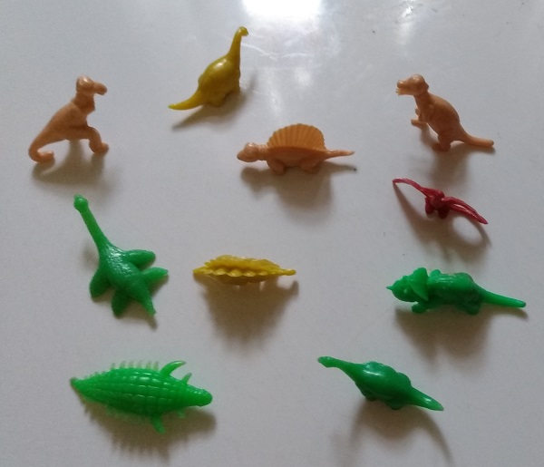 SMALL COLORFUL NABISCO DINOS