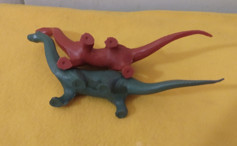 MARX BRONTOS SHOWING FEET