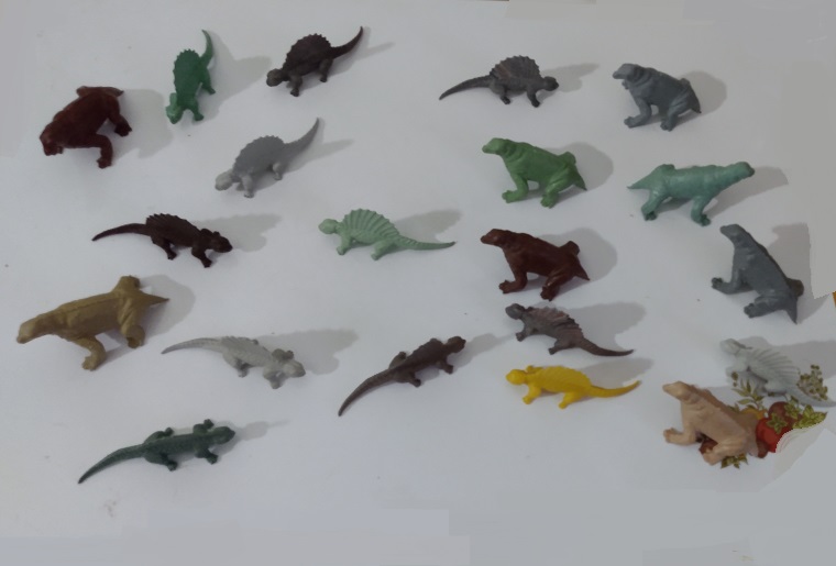 MEDIUM SIZE LOT OF MARX DIMETRODONS AND MOSCHOPS