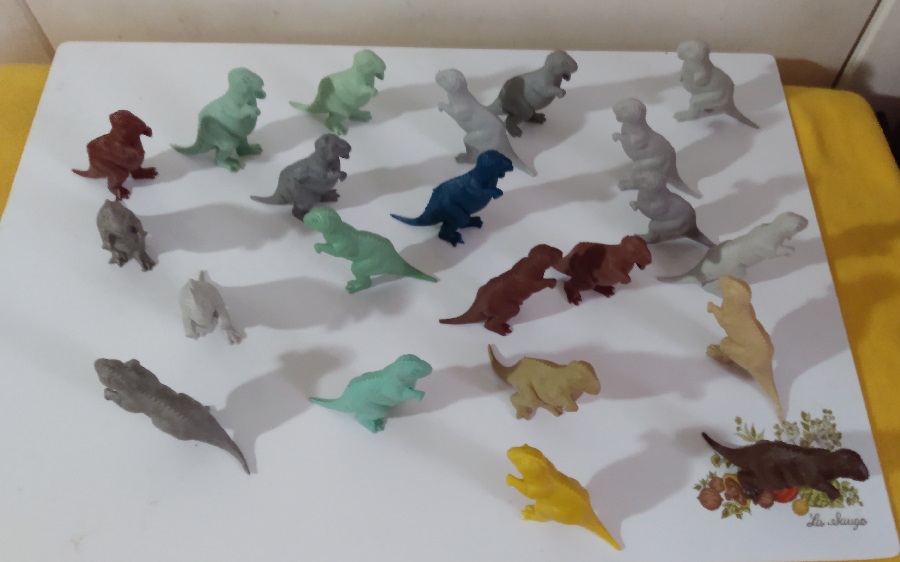 BUNCH OF MARX ALLOSAURS