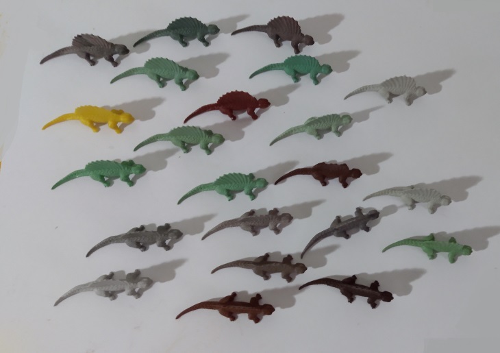 MARX DIMETRODONS HERD HEADING RIGHT