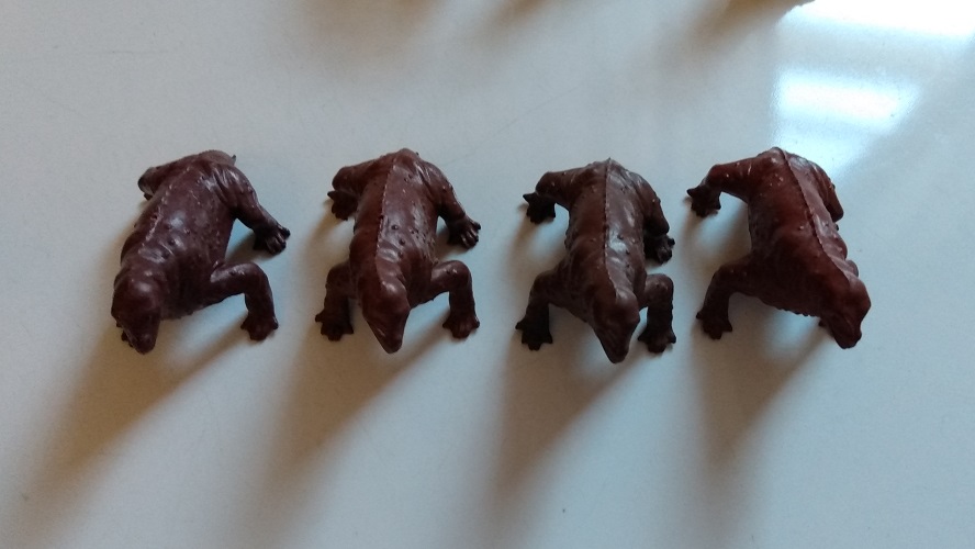 FOUR BROWN MARX MOSCHOPS