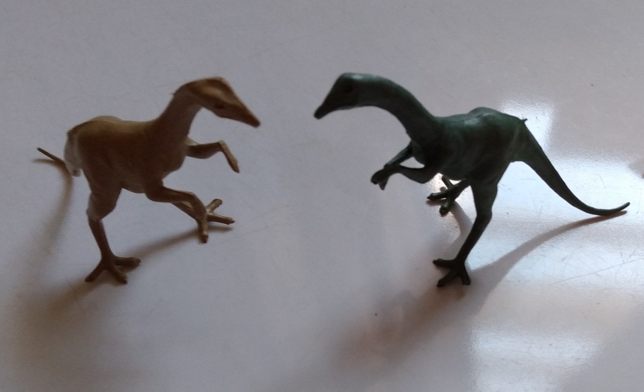 MARX STRUTHIOMIMUS IN TAN AND METALLIC GREEN