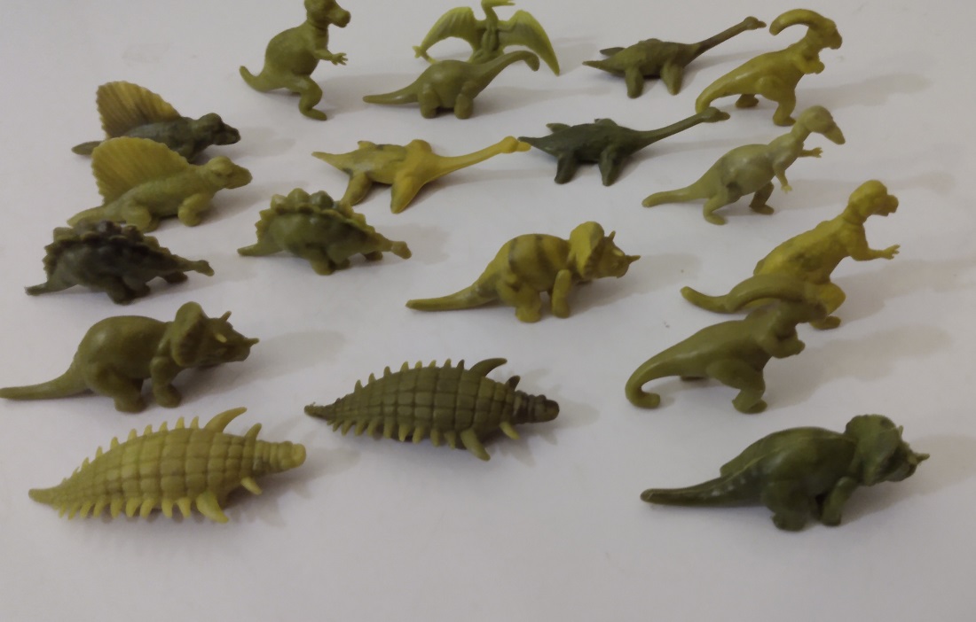 NABISCO DARK GREEN DINOSAURS