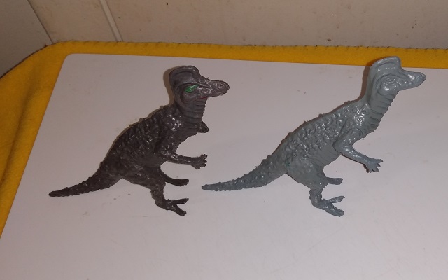 WHITE POST CORYTHOSAURUS