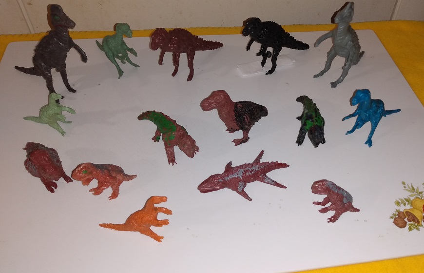 WHITE POST DINOSAURS