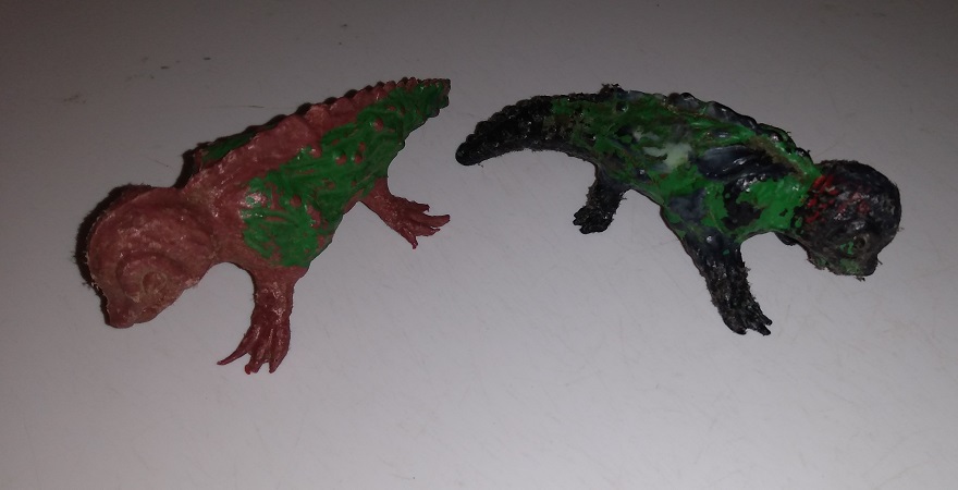 WHITE POST MOSCHOPS PAIR