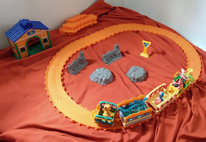 DINOSAUR TRAIN