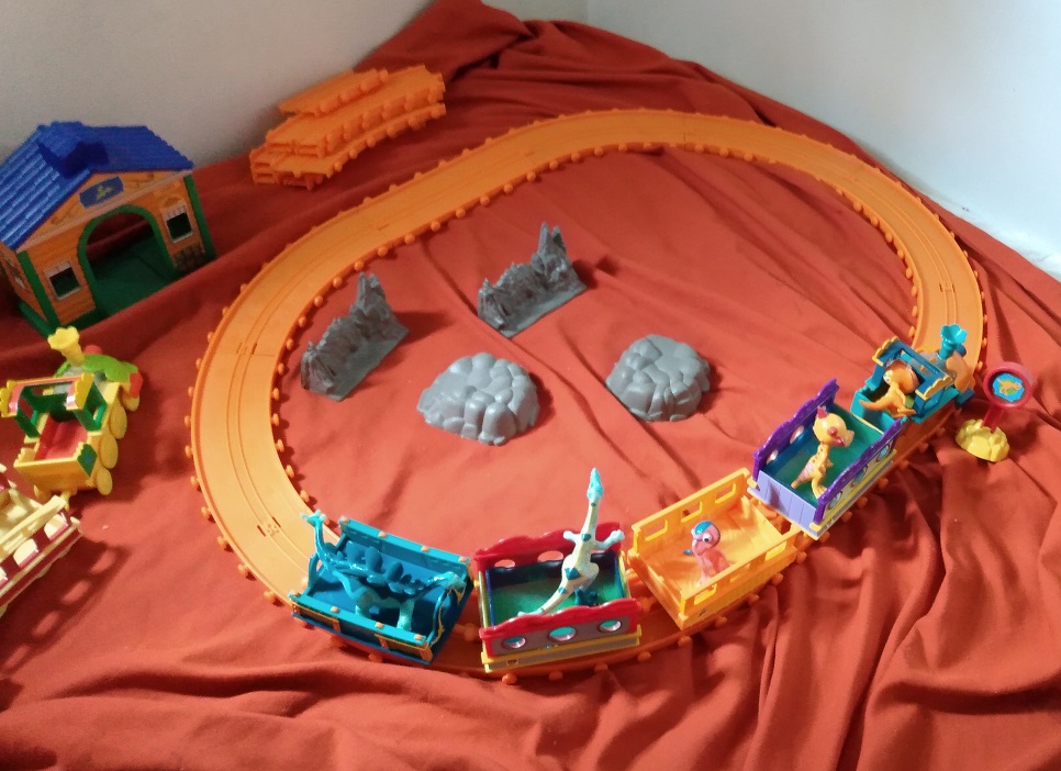 DINOSAUR TRAIN