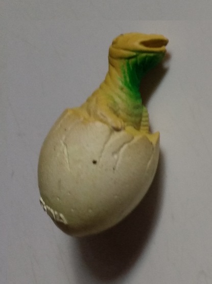 HATCHING DINOSAUR EGG
