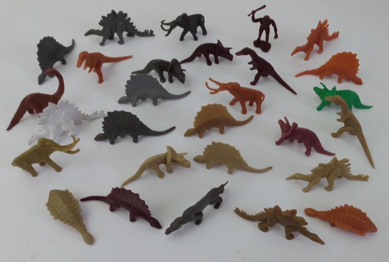 DFC SMALL FIGURE GROUP PICTURE