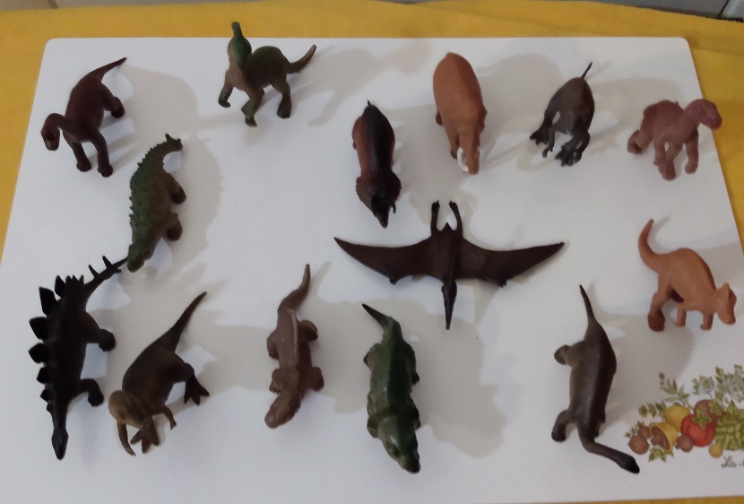 FUNRISE DINOSAUR LOT