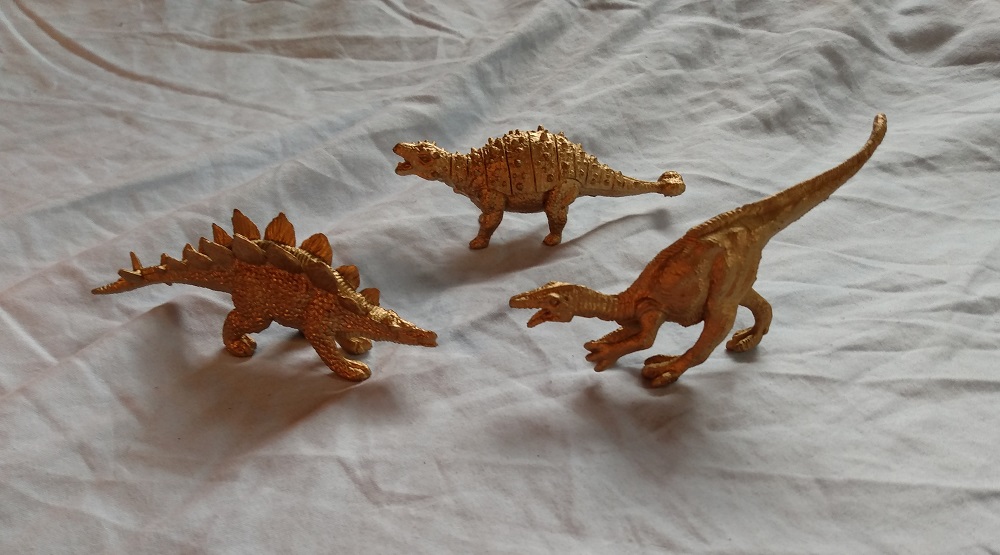 GOLD DINOSAURS