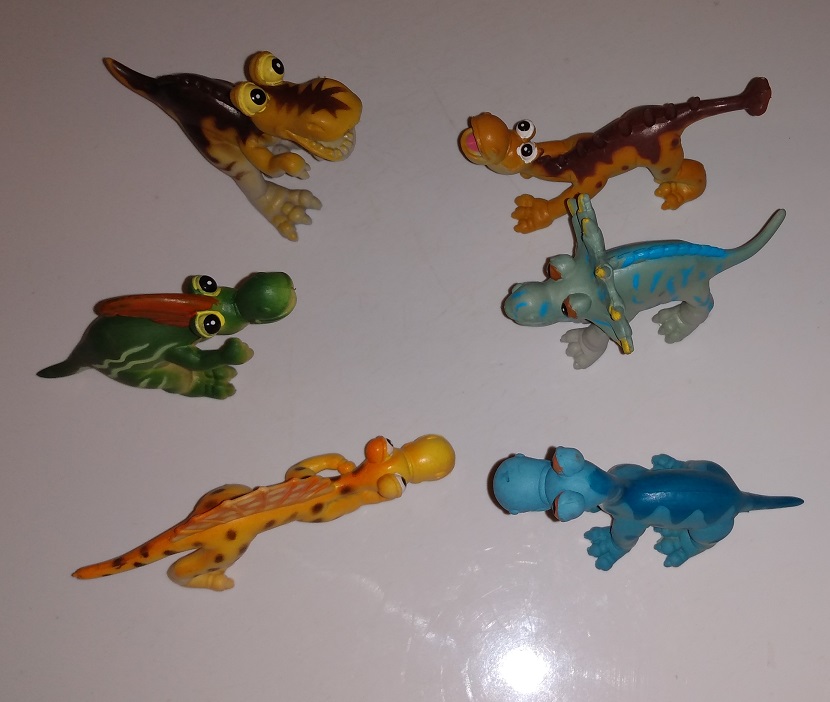 SMILING DINOSAURS GROUP PHOTO