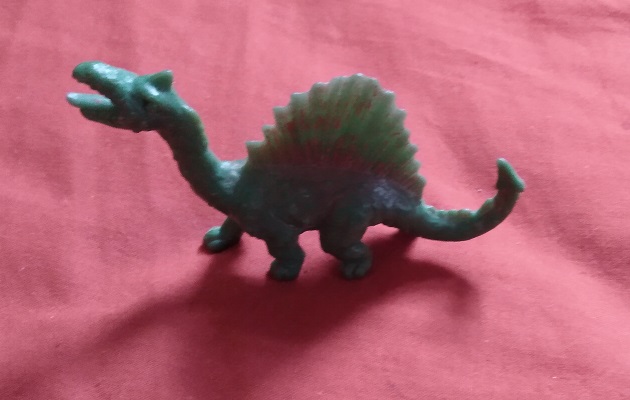 CRETACEOUS TIMES DINOSAUR WITH BACK FIN