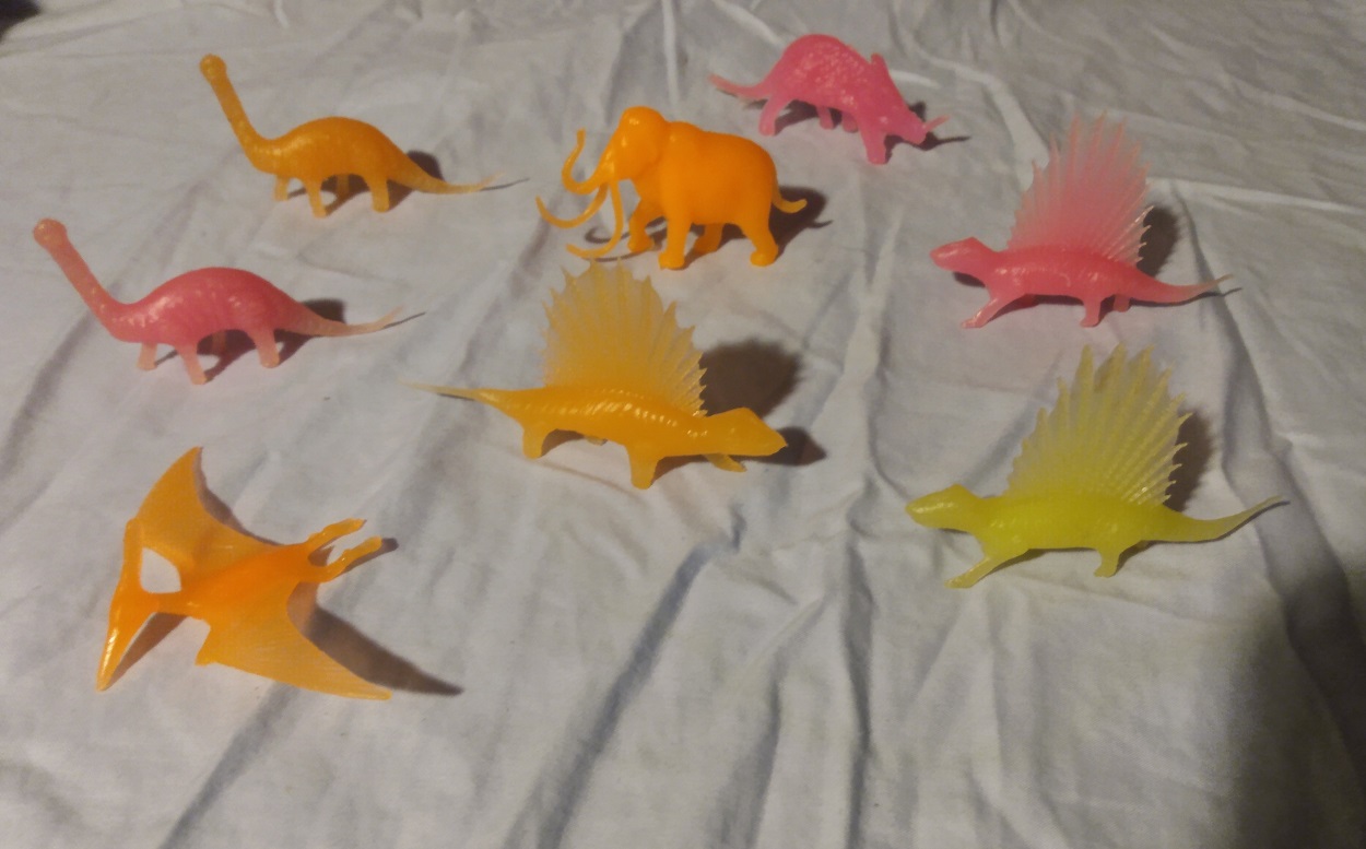 TRANSLUCENT DINOSAUR GROUP PICTURE