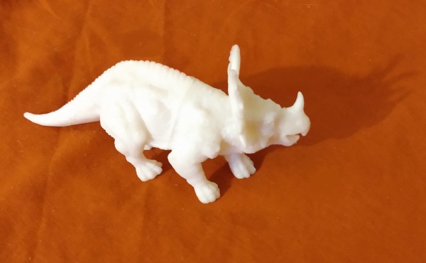 MEDIUM WHITE STYRACOSAURUS
