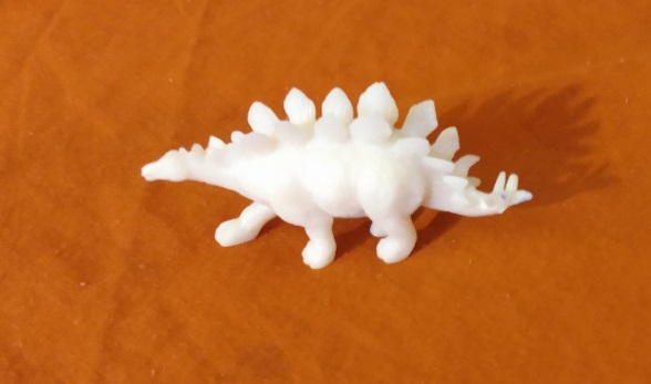 SMALL WHITE PAINTABLE STEGOSAURUS