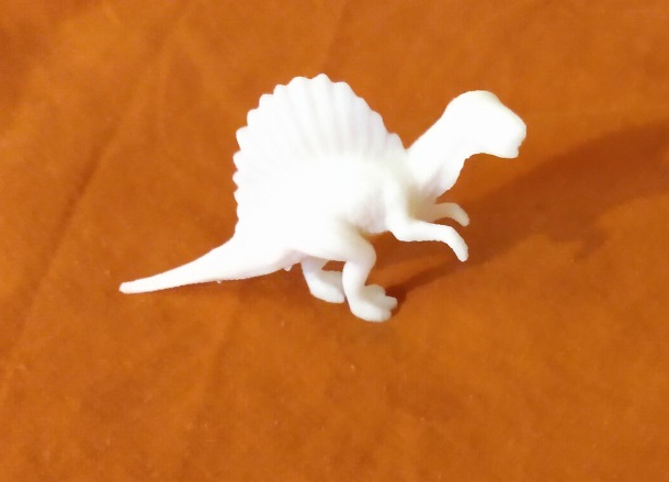 SMALL WHITE SPINOSAURUS