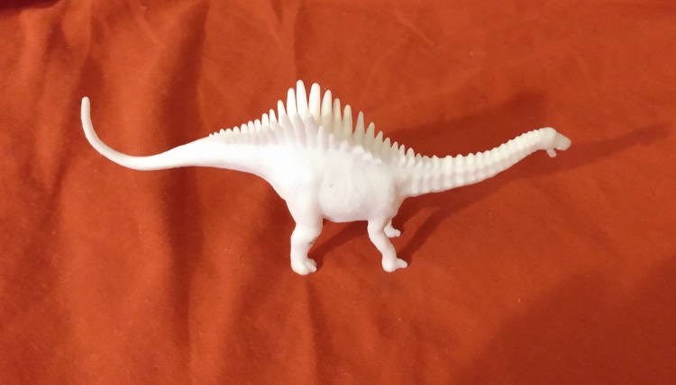 WHITE AMARGASAURUS