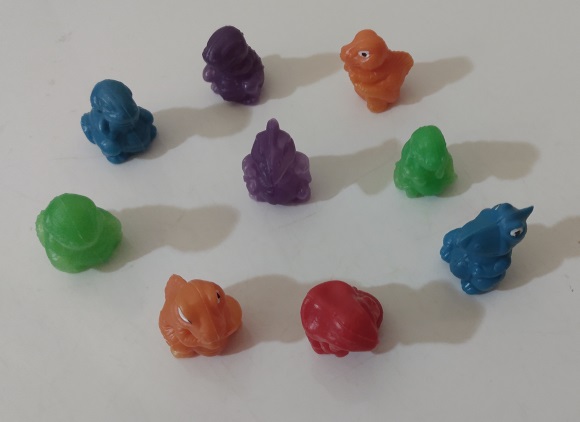 HOLLOW VENDING MACHINE DINOSAURS