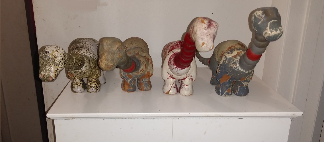 TWISTUM BRONTOSAURUS