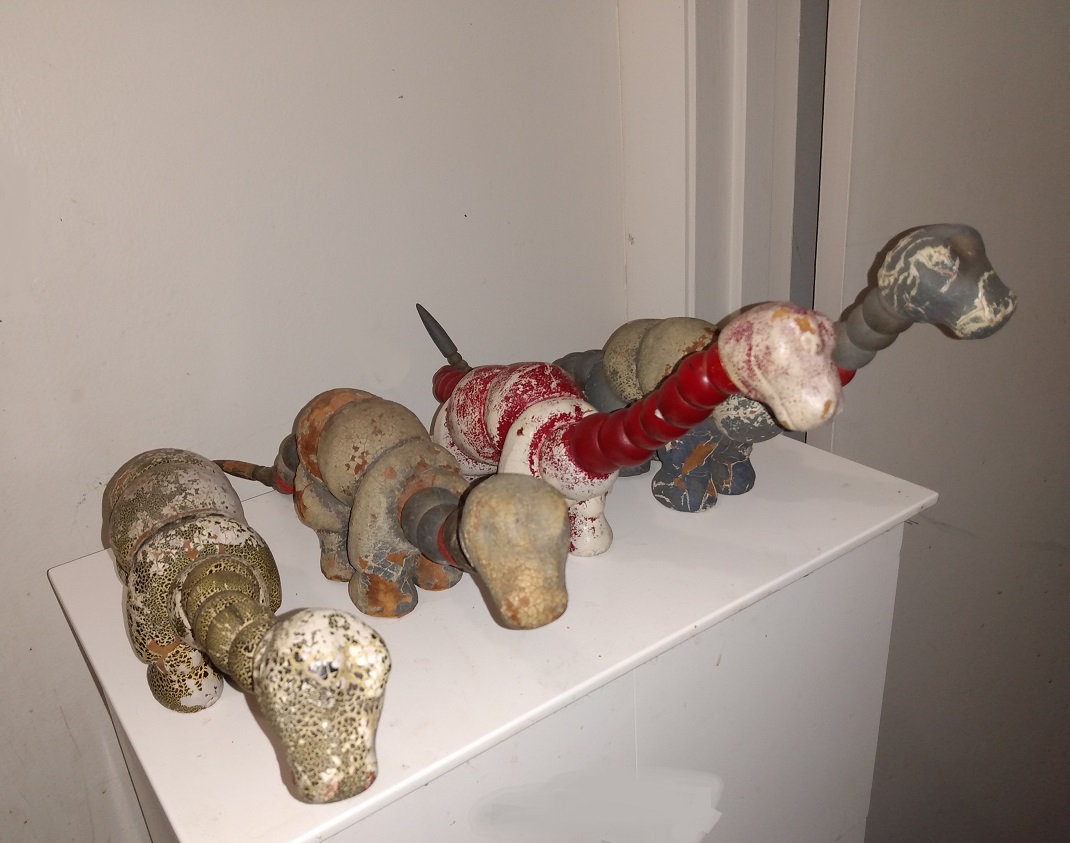 TWISTUM BRONTOSAURUS